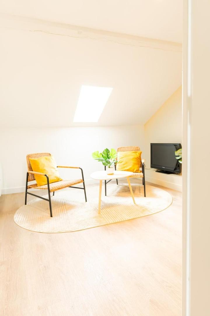 Duplex Confortable En Centre Avec 2 Chambres Châlons-en-Champagne Eksteriør billede